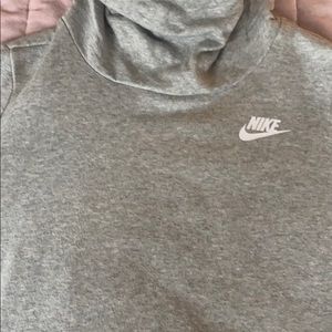 Gray Nike pullover hoodie